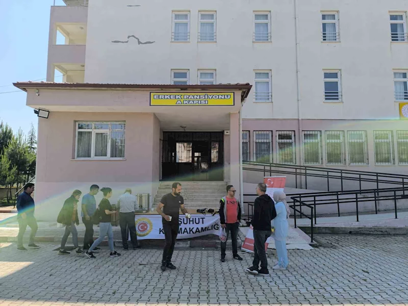 Afyonkarahisar’da LGS 6 bin 730 öğrencinin katılımı ile başladı
