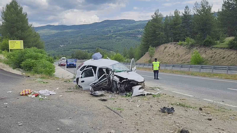 Karabük’te yoldan çıkan otomobil beton menfeze çarptı: 1 ölü, 3 ağır yaralı
