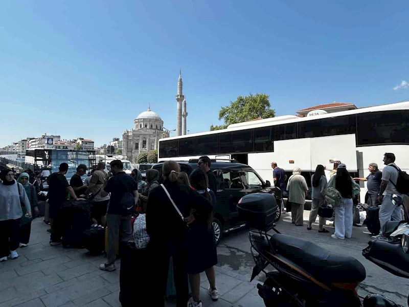 İstanbul’daki İranlılar ülkelerine dönüyor
