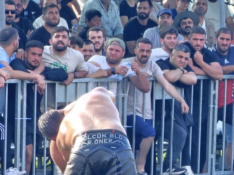 Gölcük Belediyesporlu Öner, başaltında şampiyon oldu
