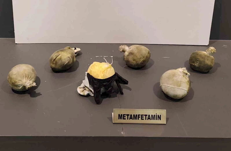 Samsun’da bir araçta 1 kilo metamfetamin ele geçirildi: 3 gözaltı
