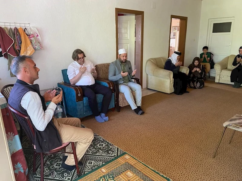 Şehit Teğmen Şafak Evran şehadetinin yıl dönümünde dualarla anıldı
