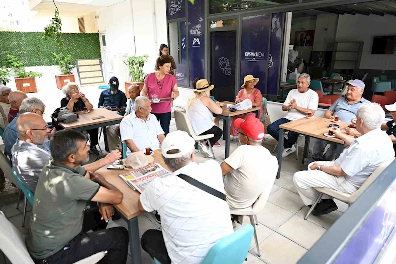 Mersin’de emekliler ‘Emekli Evi’nde sosyalleşiyor

