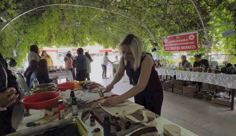 Kursiyer kadınların el emeği ürünleri yoğun ilgi gördü
