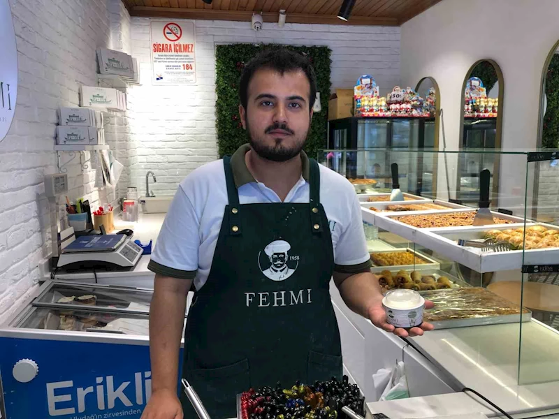 Külahta dondurmaya yeni alternatif; ’İrmik helvalı dondurma’
