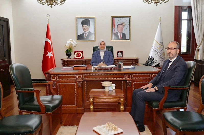 Vali Yiğitbaşı, yeni İl Sağlık Müdürü Dr. Hakkı Öztürk’ü kabul etti
