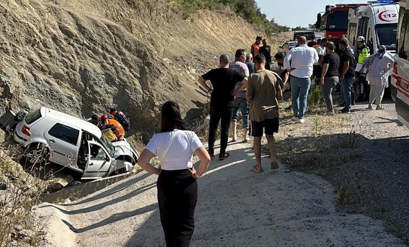 Kontrolden çıkan araç menfeze savruldu: 1 ölü, 2 yaralı

