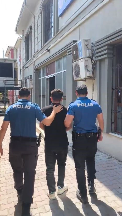 Esenyurt’ta bıçaklı yol verme kavgasında şüpheliler yakalandı
