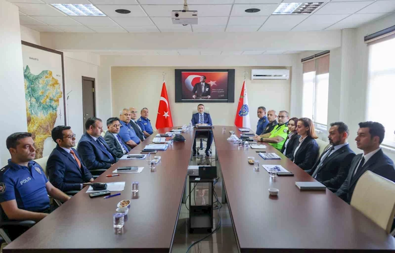 Vali Sözer, güvenlik çalışmaları hakkında bilgi aldı
