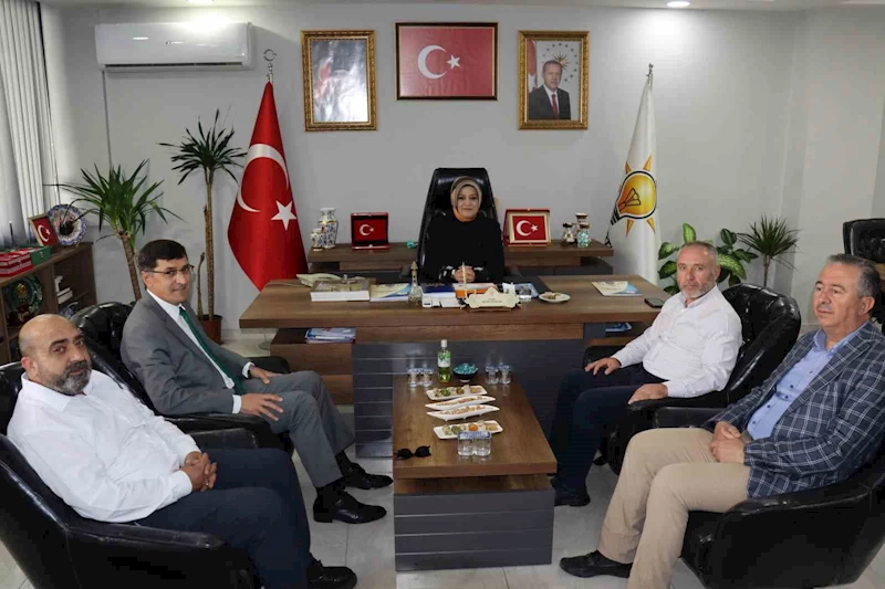 Başkan Kahveci’den AK Parti İl Başkanlığı’na ziyaret
