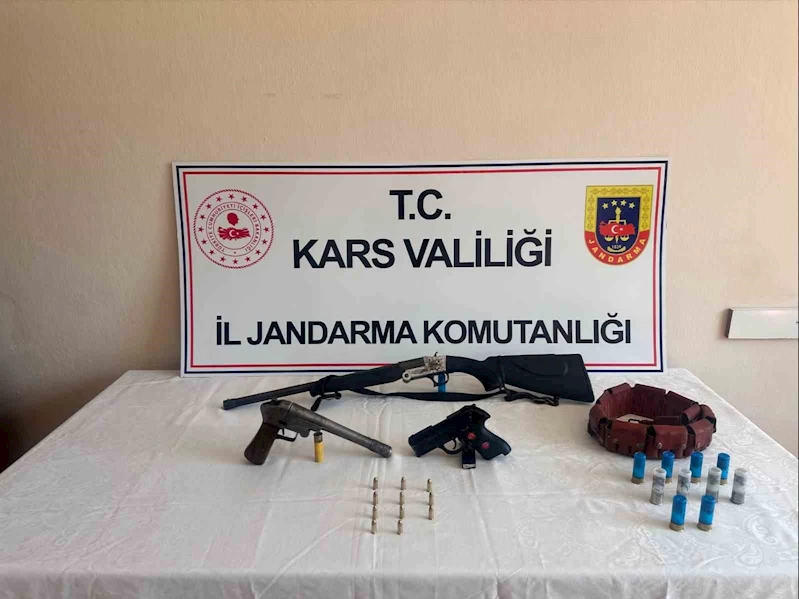 Arpaçay’da silah ve mühimmat ele geçirildi
