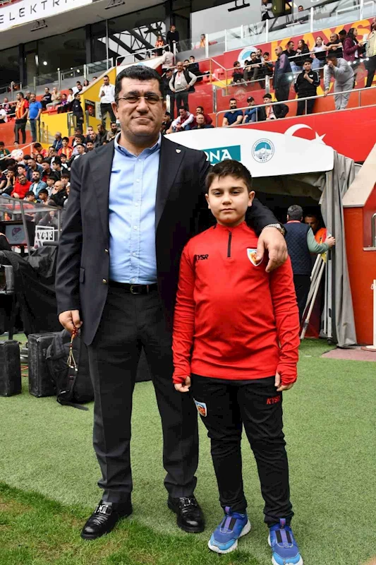 Kayserispor’da gündem transfer
