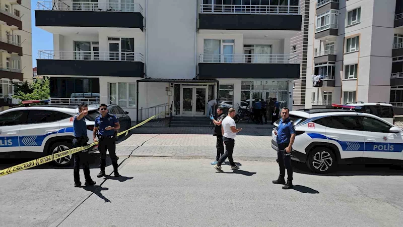 Çocukların kavgasına aileler karıştı: 5’i bıçakla 6 yaralı
