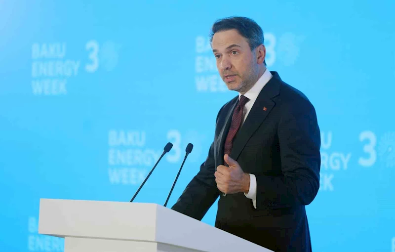Bakan Bayraktar, Bakü’de 30. Uluslararası Hazar Petrol ve Doğalgaz Fuarı’na katıldı
