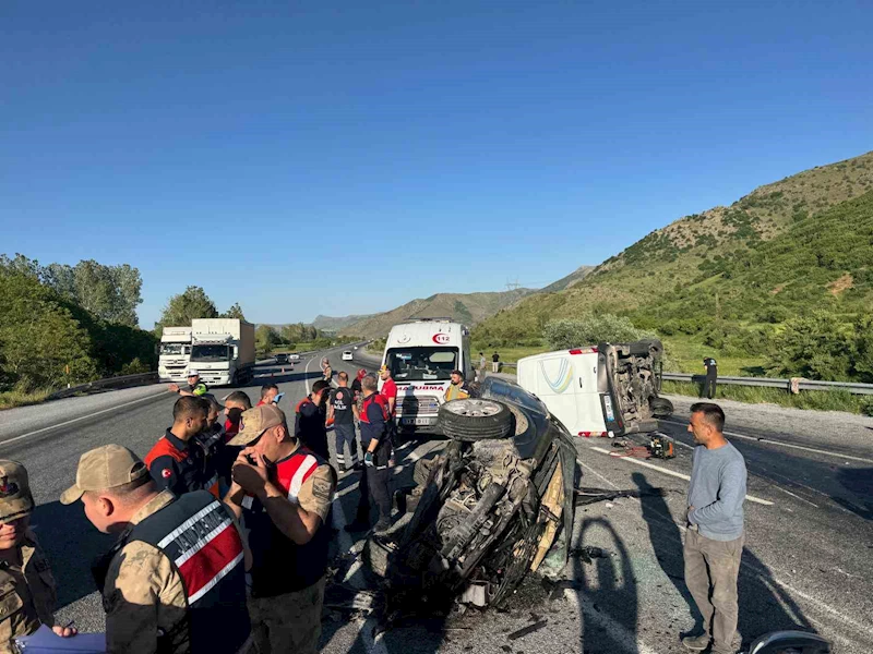 Bitlis’te feci kaza: 2 ölü, 2 yaralı
