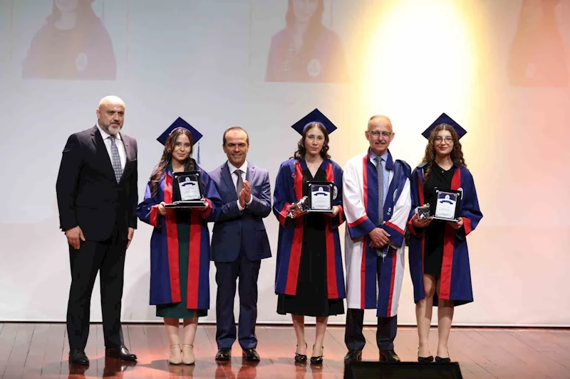 SANKO Üniversitesi’nde mezuniyet coşkusu
