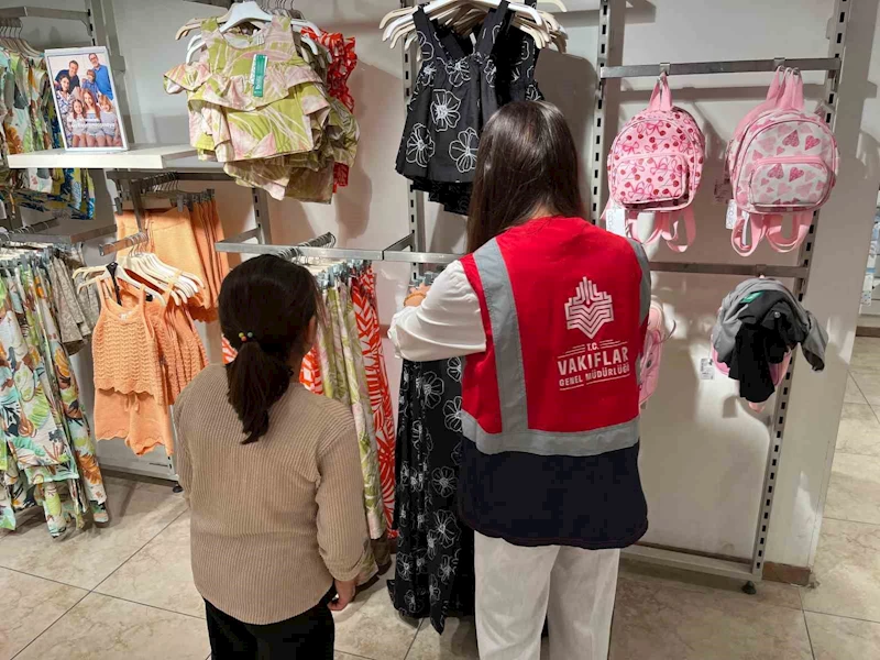 İzmir Vakıflar Bölge Müdürlüğü 624 çocuğun yüzünü güldürdü
