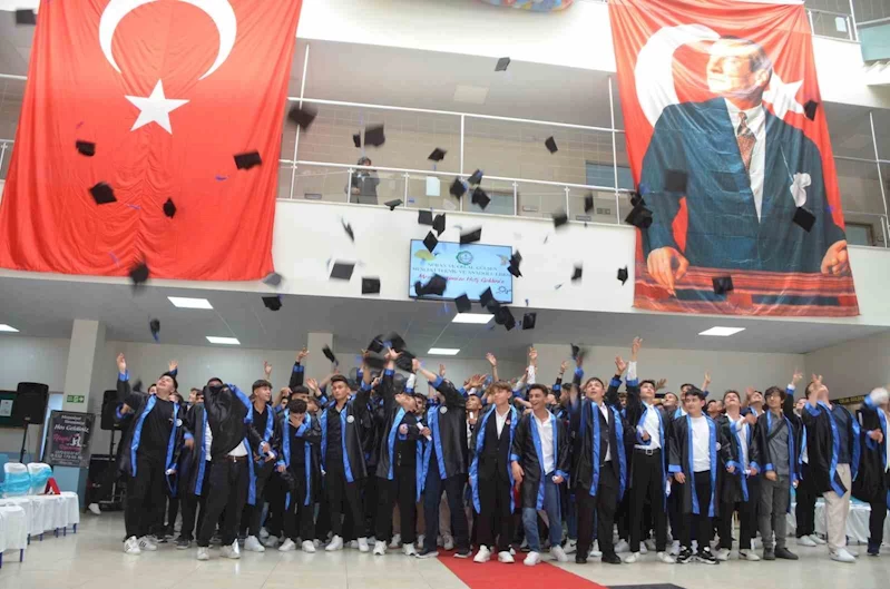 Nuran-Celal Gülşen MTAL’de mezuniyet coşkusu
