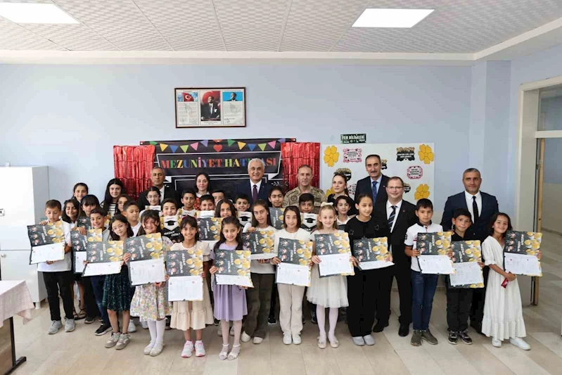 Muş’ta 104 bin öğrenci karne heyecanı yaşadı
