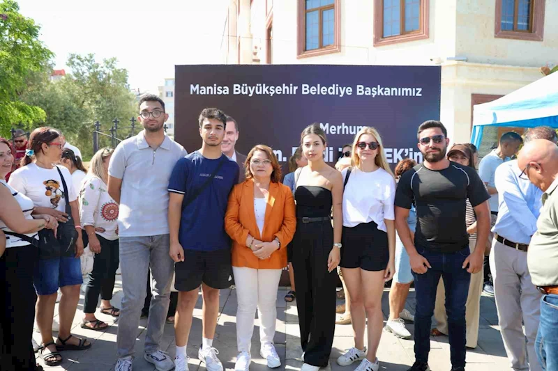 Didim’de merhum başkan Zeyrek için lokma hayrı gerçekleştirildi
