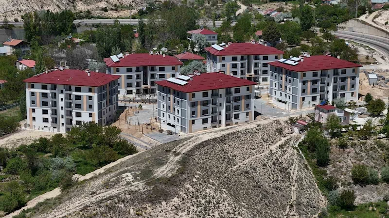 Sivas Gürün’de afet konutları hak sahiplerini buldu
