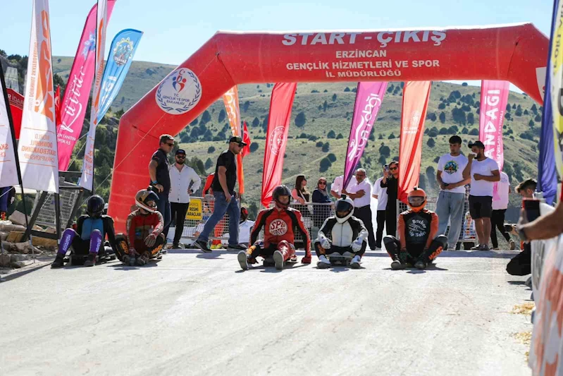 Dünya Kaykay İniş Şampiyonası Erzincan’da başladı
