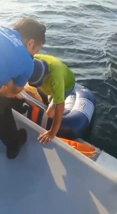 Tekirdağ açıklarında denizde sürüklenen kişi polis tarafından kurtarıldı
