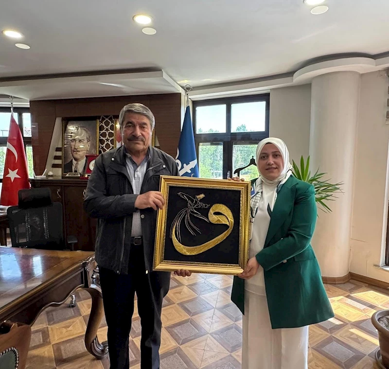 AK Parti’li kadınlardan Başkan Taşkın’a ziyaret
