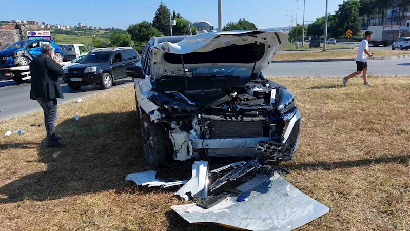 Samsun’da kavşakta 2 otomobil çarpıştı: 4 yaralı
