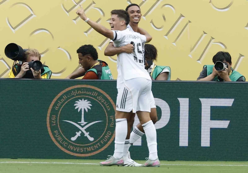 FIFA Kulüpler Dünya Kupası: Real Madrid: 3 - Pachuca: 1
