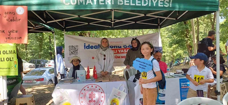 Şenlikte sağlık standı açtılar

