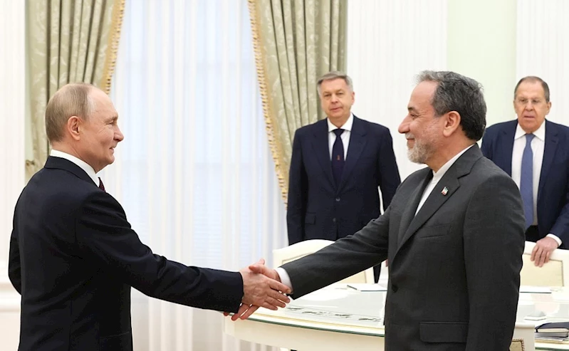 Putin, Arakçi ile görüştü
