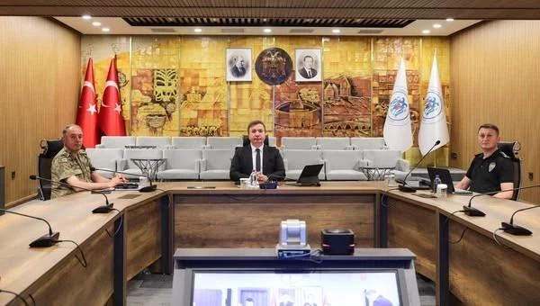 Vali Aydoğdu VKS toplantısına katıldı
