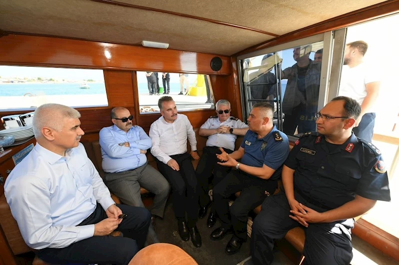 Edremit’te Vali’den ‘Polis Botu’nda inceleme

