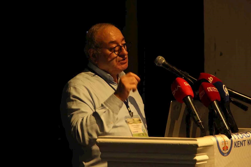 Prof. Dr. Mikdat Kadıoğlu: 