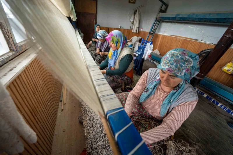 Dokumacılığın son temsilcileri mesleklerini korumak için direniyor
