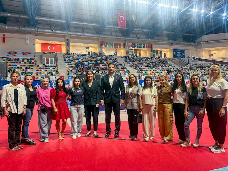 Uluslararası Yaşar Doğu, Vehbi Emre ve Hamit Kaplan Güreş Turnuvası’nda ikinci gün sona erdi

