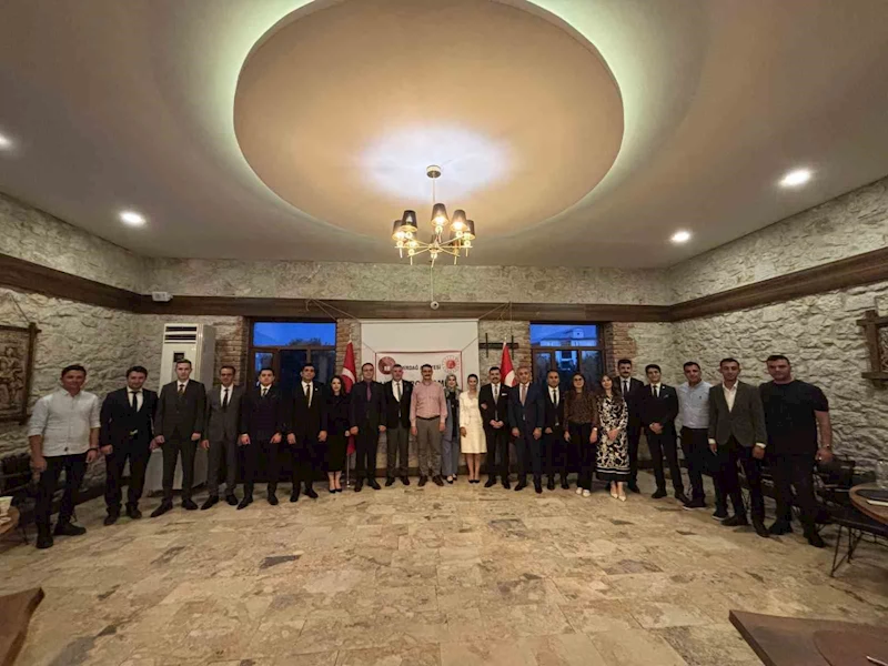 Farklı bölgelere atanan hakim ve savcılar için veda yemeği verildi
