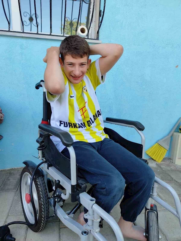Muşlu Ses Sanatçısı Furkan Dilanar sözünü tuttu
