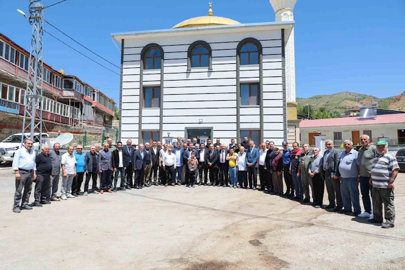 Vali Aydoğdu, Ekecik köyünde vatandaşların taleplerini dinledi
