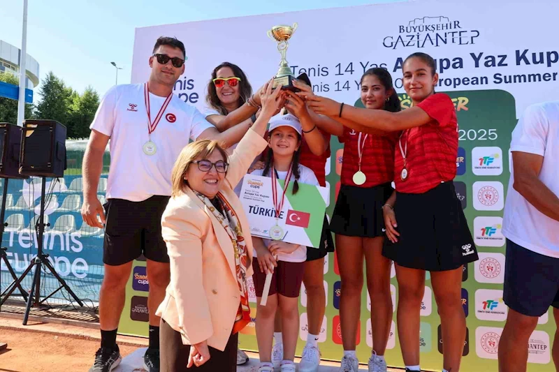 Uluslararası Tenis 14 Yaş Avrupa Yaz Kupası’nın finali Gaziantep’te gerçekleşti
