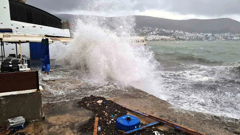 Bodrum-Datça arası denizlerde fırtına uyarısı
