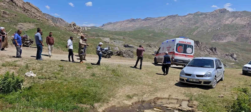 Şırnak’ta yaylada kalanların çadırlarını fırtına vurdu: 3 yaralı
