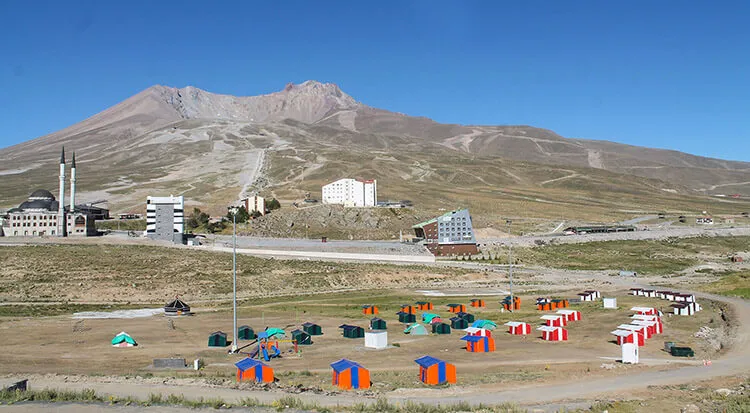 Erciyes çadır kamp alanı 2025 yılı ücretleri belli oldu