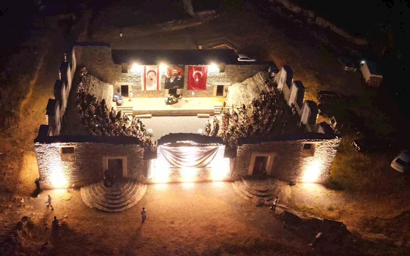 Antik kentteki 2 bin yıllık Odeon’dan piyano sesleri yükseldi
