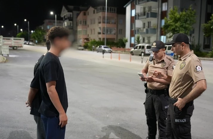 Isparta’da kurallara uymadığı tespit edilen sürücülere idari para cezası
