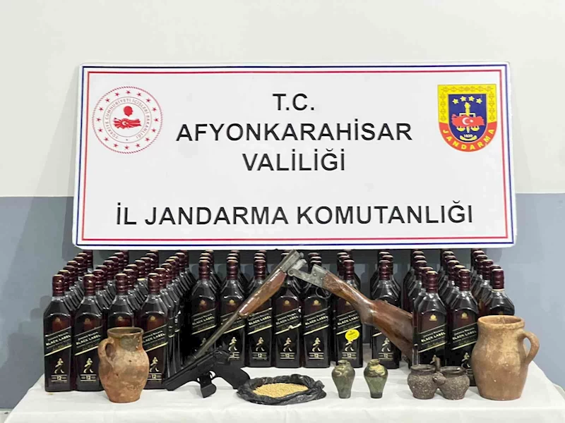 Hırsızlık zanlısı altın objelerinde olduğu tarihi eserlerle yakalandı
