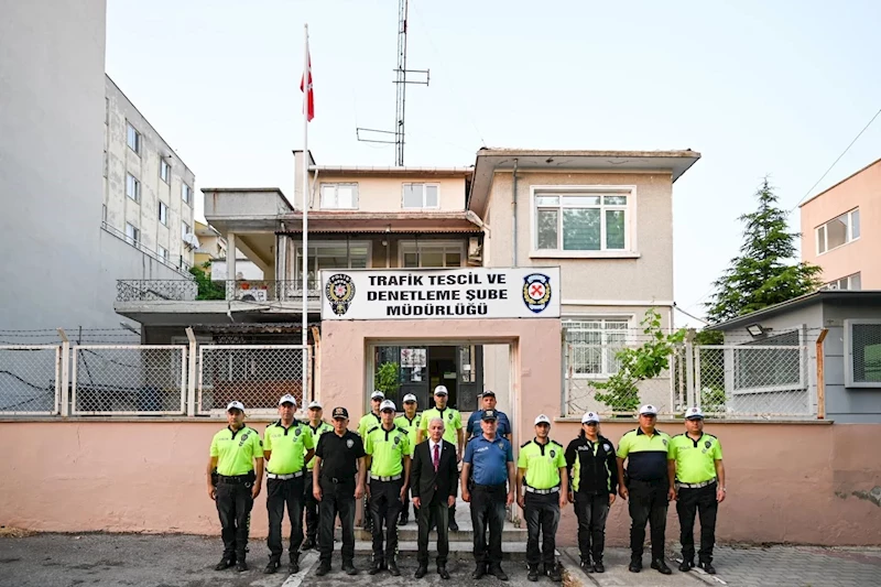 Kırklareli Valisi Turan, bayram öncesi emniyet mensupları ile bir araya geldi
