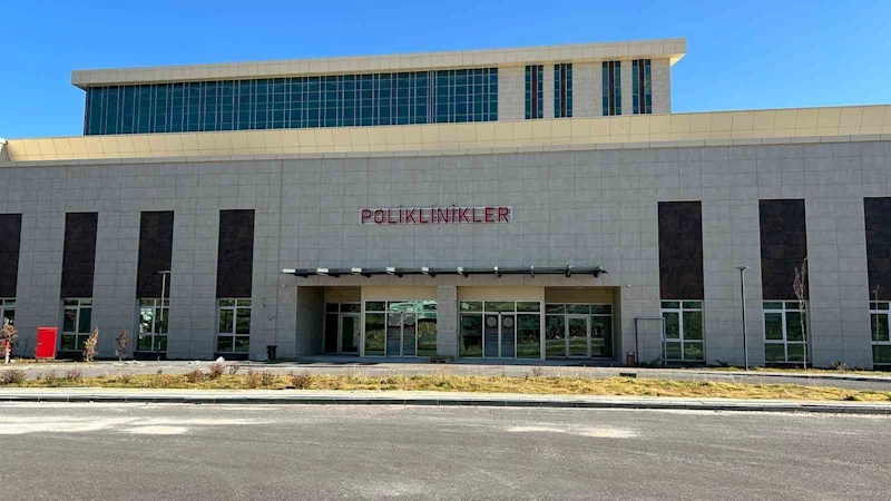 Niğde Eğitim ve Araştırma Hastanesi’nde yeni uzman doktorlar göreve başladı
