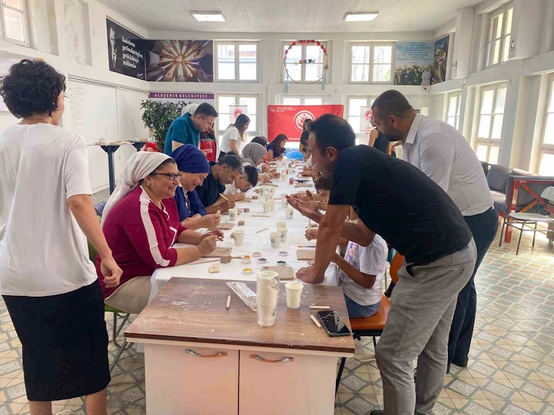 Koruyucu Aile Günü’nde seramik atölyesi etkinliği düzenlendi
